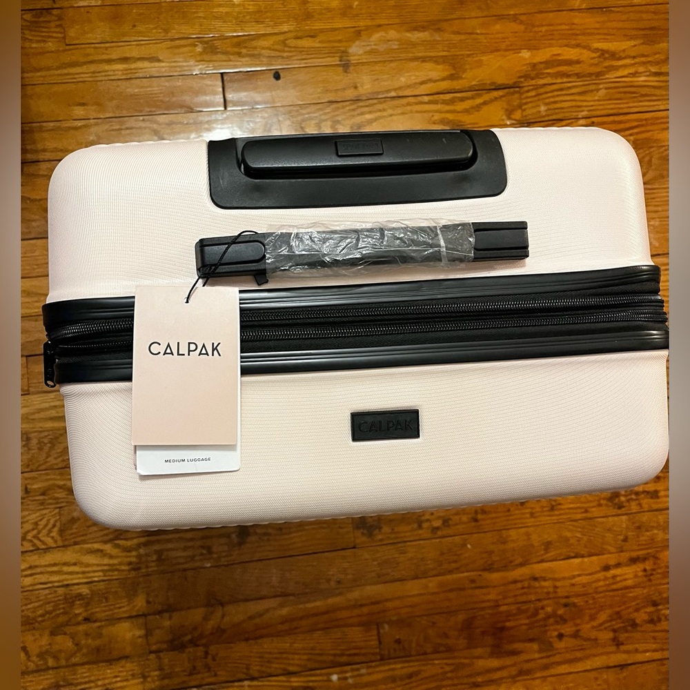*NWT* Calpak Malden Medium Suitcase Tea Rose